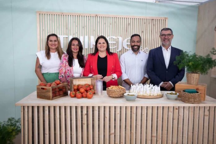Tuineje inaugura su stand en FEAGA 2023