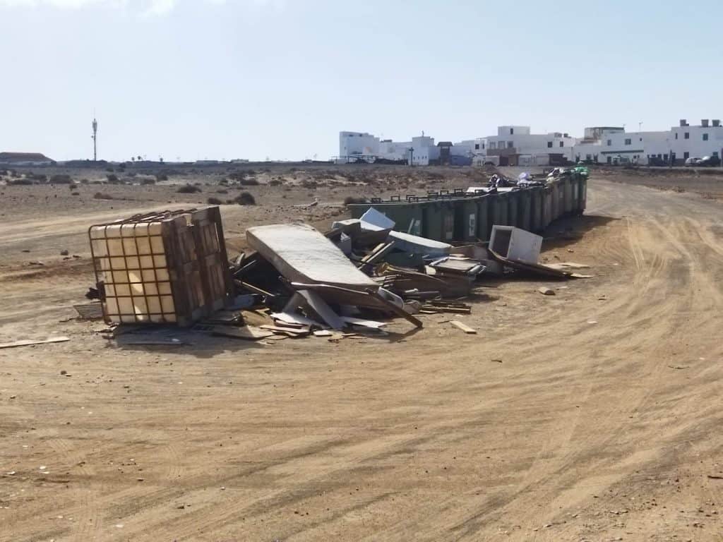 David Ginas "El Puertito se ha convertido en un cementerio de basura tóxica y quemada"