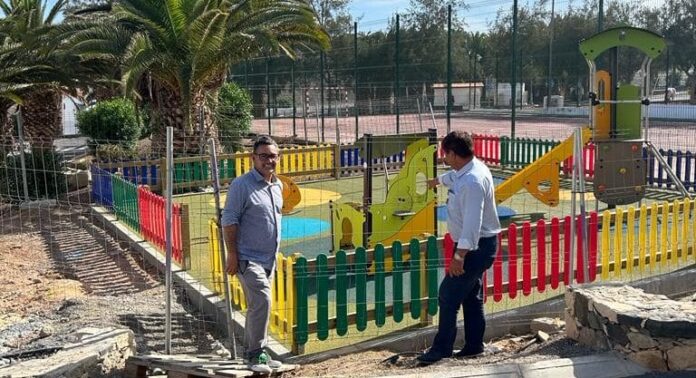 El Ayuntamiento de Pájara culmina las obras del nuevo parque infantil de Ajuy
