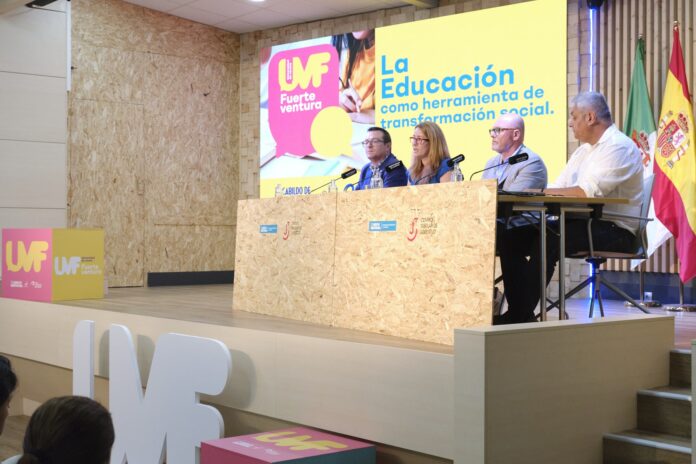 El Cabildo inaugura la Universidad de Verano con 140 alumnos inscritos