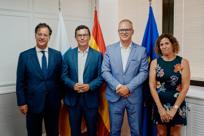 Pablo Rodríguez preside la toma de posesión de nuevos altos cargos de su departamento