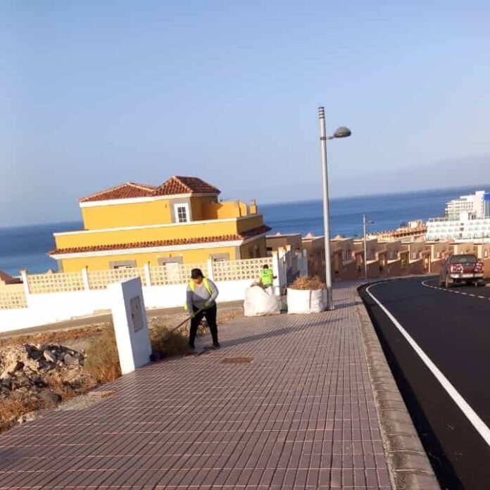 El Ayuntamiento de Pájara continúa con el Plan de Limpieza de Choque en La Cornisa