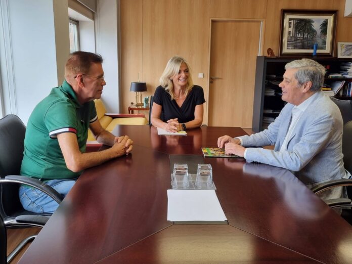 Esther Monzón mantiene una reunión con el Colegio Oficial de Médicos de Las Palmas