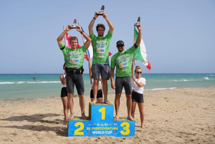 Sarah-Quita Offringa y Nicolas Goyard se imponen en la modalidad slalom en el Campeonato del Mundo de Windsurf