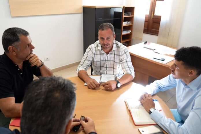 Pájara y Cabildo de Fuerteventura acuerdan incrementar la recogida de residuos