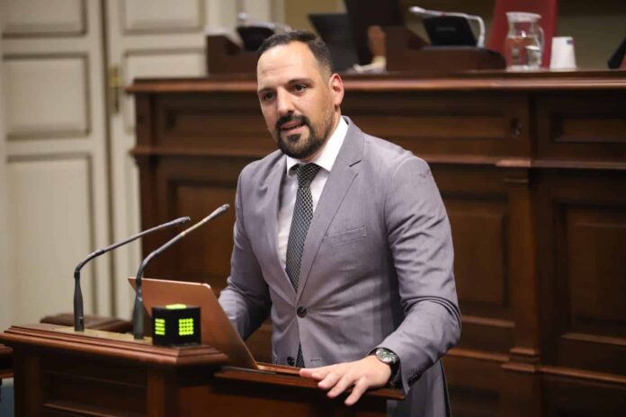 Jonathan Felipe Lorenzo: “Propongo que seamos una Comunidad Autónoma pionera y piloto en un Programa destinado a educar y formar sobre el uso de la Inteligencia Artificial y los graves perjuicios que puede tener en el futuro de nuestra sociedad”