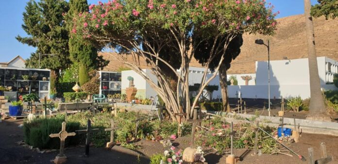 El Ayuntamiento de Pájara acondiciona los cementerios para la conmemoración del Día de Todos los Santos
