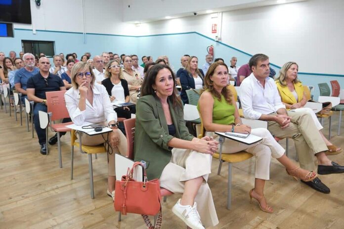 Aforo completo en Fuerteventura en la charla informativa sobre la consulta pública previa a la futura Ley de Ordenación del uso turístico de vivienda