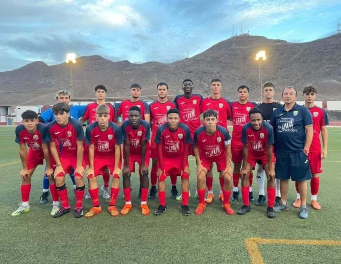 Los juveniles de la U.D. Playas de Sotavento siguen con su buena racha, y suman tres nuevos puntos.
