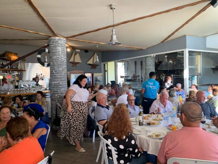 160 personas mayores de Pájara participan en una excursión a varios puntos de la isla