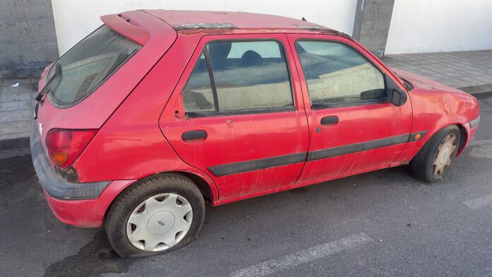 La Oliva inicia una campaña de retirada de vehículos abandonados para mejorar la calidad de vida en el municipio