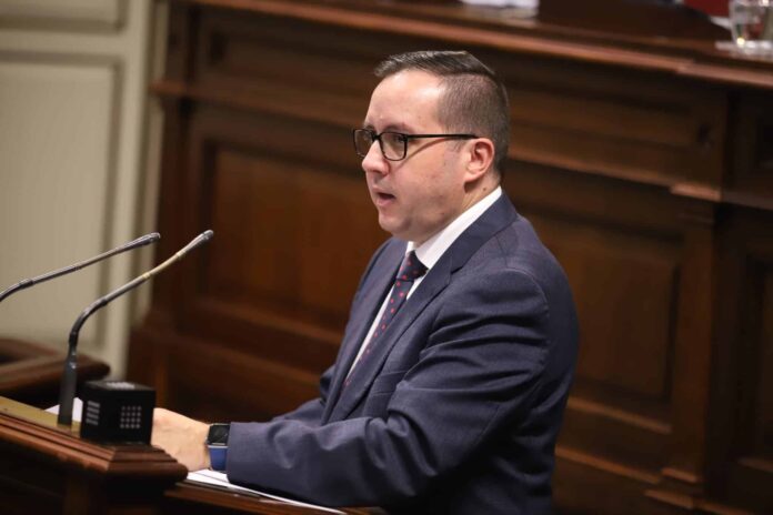 Jonathan Martín: “El Observatorio de conectividad y precios de Canarias es clave para garantizar la movilidad de personas y mercancías de nuestras Islas”