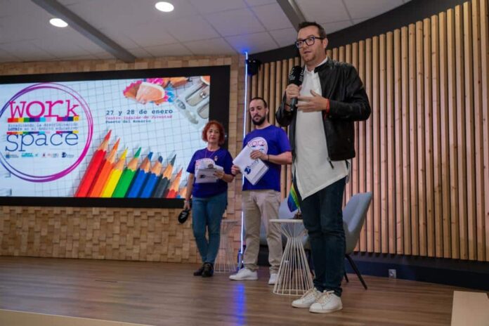 Los Docentes de Fuerteventura se concentran este fin de semana en Puerto del Rosario para erradicar la discriminación LGTBI+ del ámbito educativo de Fuerteventura.