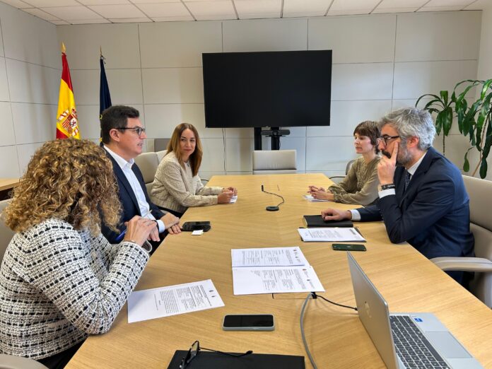 El-Gobierno-de-Canarias-acuerda-con-el-Estado-una-nueva-adenda-al-convenio-de-carreteras-para-su-prorroga-hasta-2030.jpeg