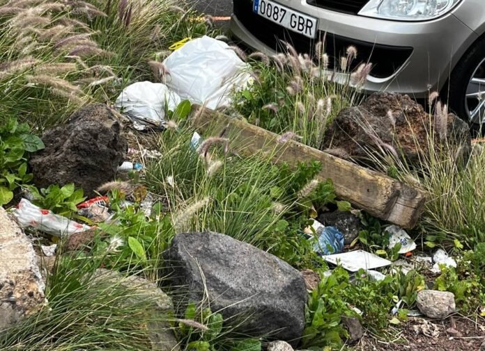 parking gratuito HUC suciedad