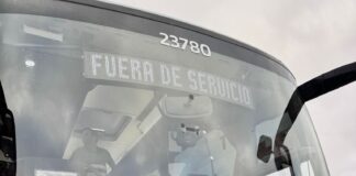 El Cabildo denuncia los actos vandálicos en las guaguas y advierte de su impacto en el servicio público