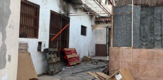 El PP de Pájara denuncia el abandono y la suciedad del Centro Comercial Playa Paradiso