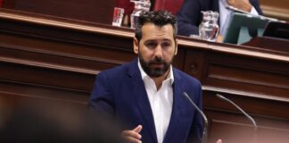 El PSOE acusa al Gobierno canario de generar falsas expectativas con las ambulancias para Fuerteventura